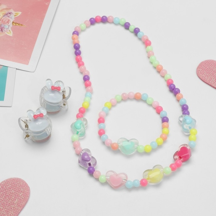 Комплект детский &laquo;Выбражулька&raquo; 4 предмета: 2 заколки, бусы, браслет, сердечки, цветной