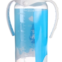 Бутылочка для кормления подарочная &laquo;Молочный коктейль&raquo;, классическое горло, 250 мл., от 0 мес., с соской, с ручками