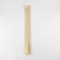 Молния «Трактор», №8, разъёмная, замок автомат, 100 см, цвет слоновая кость Молния «Трактор», №8, разъёмная, замок автомат, 100 см, цвет слоновая кость