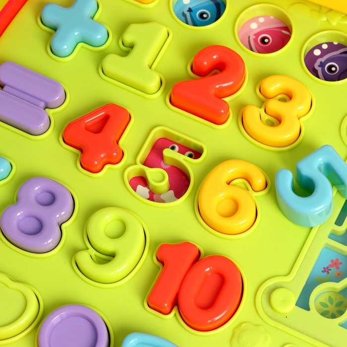 Развивающий столик &laquo;Играй и учись&raquo;, цвет красный