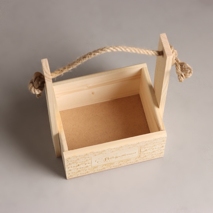 Кашпо деревянное, 15&times;12&times;9,5(25) см "Поздравляю", ручка верёвка, гравировка