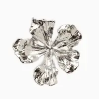 Брошь "Цветок лилии", цвет серебро