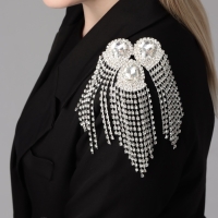 Брошь &laquo;Эполет&raquo; голливуд, цвет белый в серебре