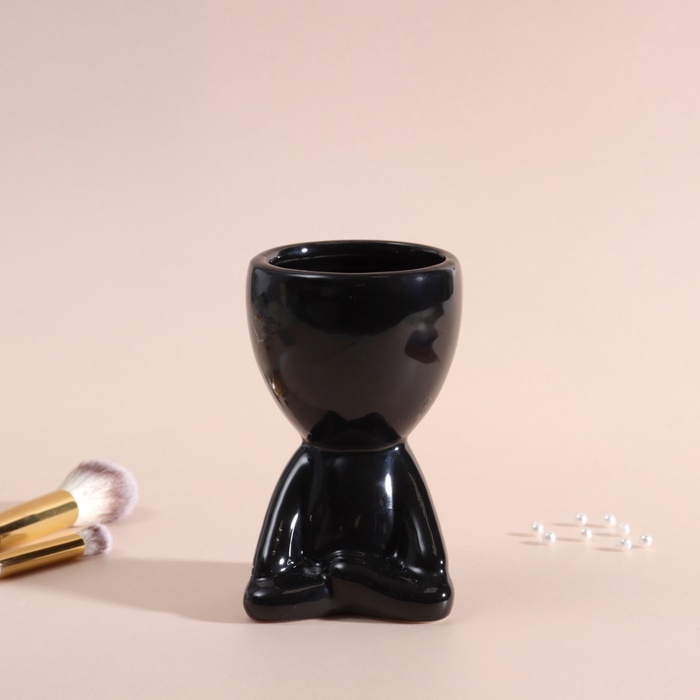 Предмет интерьера Предмет интерьера "Мистер Грин йог" 11,3*7,5*7 черный керамика