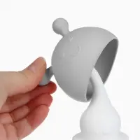 Прорезыватель силиконовый для зубов с погремушкой 3 в 1 M&B &laquo;Зайка&raquo;, серый