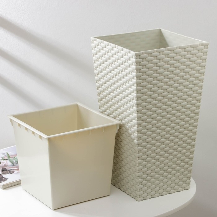 Кашпо для цветов со вставкой «Ротанг», вставка 4,9 л, цвет белый Кашпо для цветов со вставкой «Ротанг», вставка 4,9 л, цвет белый