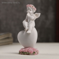 Сувенир полистоун "Белоснежный ангел в розовом веночке верхом на сердце" 8,5х4,3х2,2 см Сувенир полистоун "Белоснежный ангел в розовом веночке верхом на сердце" 8,5х4,3х2,2 см