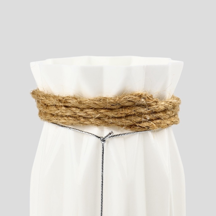 Ваза для цветов «Бабочка» пластиковая, 17 х 7 см Ваза для цветов «Бабочка» пластиковая, 17 х 7 см