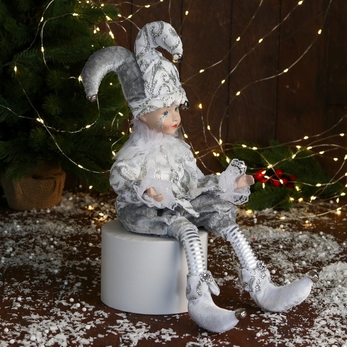 Новогодний шут "В нарядном костюмчике" музыка шевелит головой, 46 см, белый