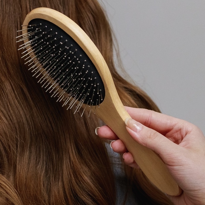 Расчёска массажная «Натурель», 8,2 × 23,3 см, цвет «светлое дерево»/чёрный Расчёска массажная «Натурель», 8,2 × 23,3 см, цвет «светлое дерево»/чёрный