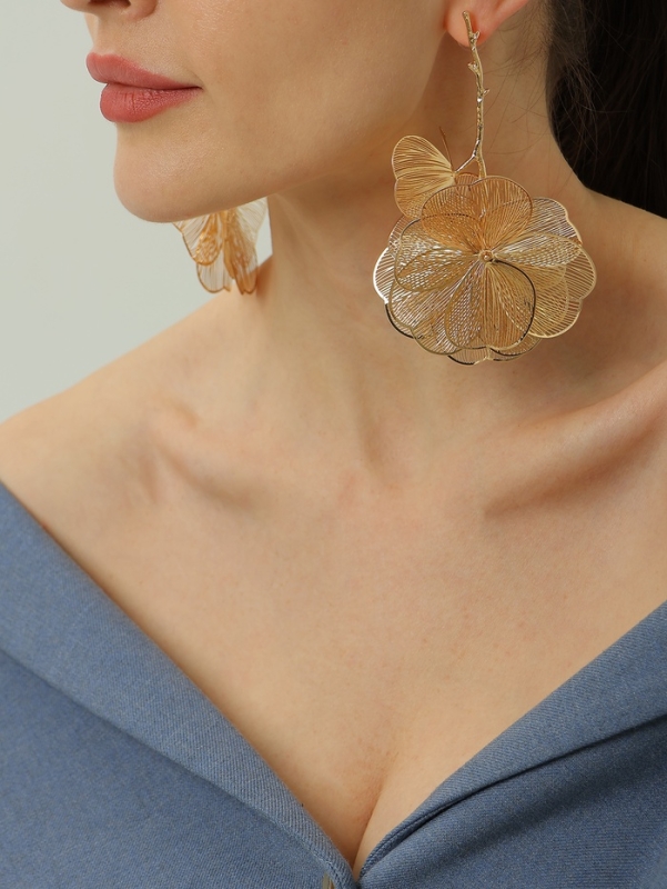 Серьги металл &laquo;Цветок&raquo; веточка, цвет золото