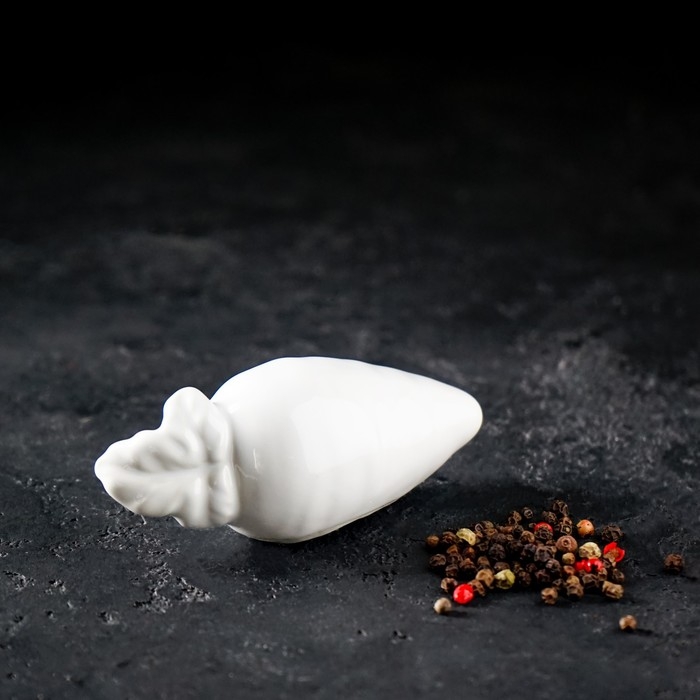 Набор для специй Доляна &laquo;Зайка&raquo;, 2 предмета: солонка 50 мл, перечница 40 мл, цвет белый