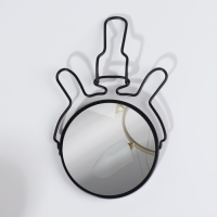 Зеркало настольное - подвесное &laquo;Круг&raquo;, двустороннее, с увеличением, d зеркальной поверхности 9 см, цвет чёрный