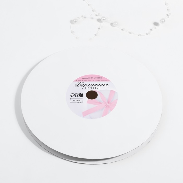 Лента бархатная, с золотым люрексом, 6 мм, 18 ± 1 м, цвет белый №01 Лента бархатная, с золотым люрексом, 6 мм, 18 ± 1 м, цвет белый №01