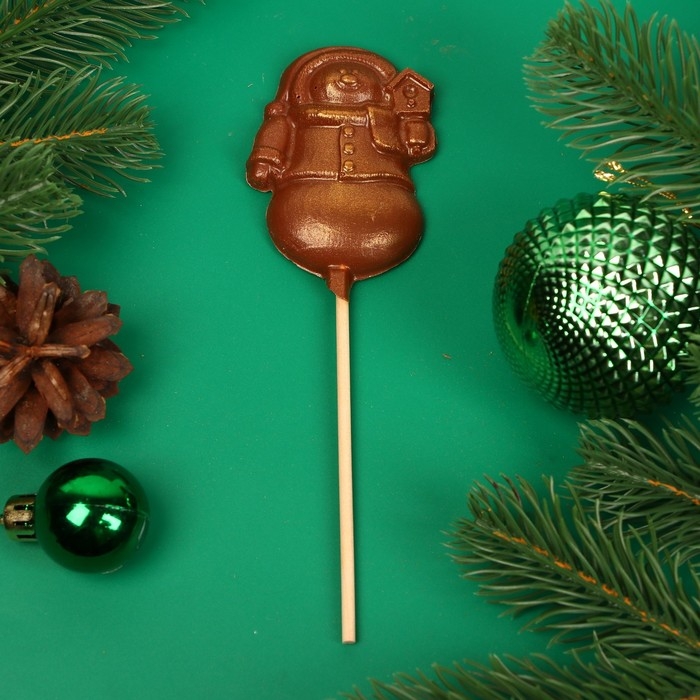 Новый год. Фигура из молочного шоколада "Снежная баба", на палочке , 20 г &plusmn; 5 %