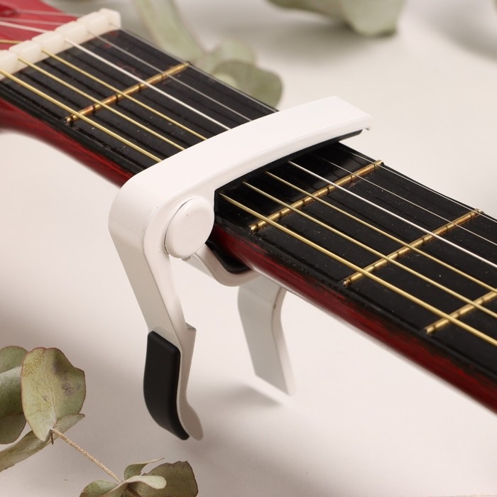 Каподастр гитарный Music life, белый Каподастр гитарный Music life, белый