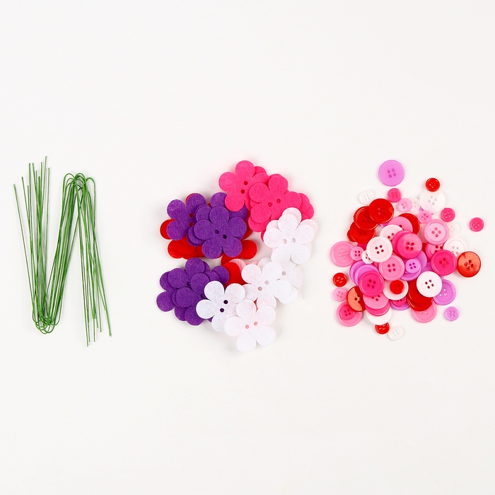 Набор для творчества. Букет из фетра с пуговицами &laquo;Астры&raquo;