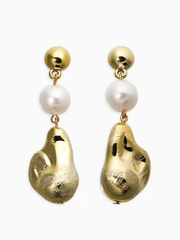 Серьги жемчуг "Борокко". цвет белый в золоте