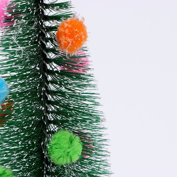 Новогодний декор &laquo;Ёлочка с цветными шарами&raquo;, с текстильными игрушками, на подставке, 7 &times; 7 &times; 15 см