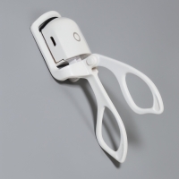 Электрический керлер д/ресниц USB 13*6,5*4,1 см белый к/короб QF Электрический керлер д/ресниц USB 13*6,5*4,1 см белый к/короб QF