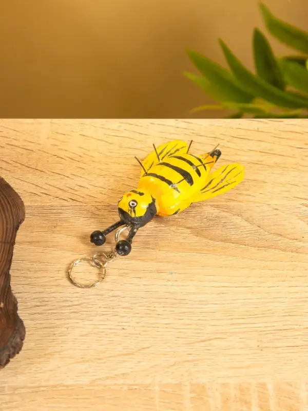 Брелок "Пчёлка" 10х7х3 см, дерево