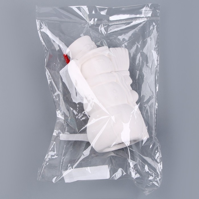 Новый год! Фигурка под роспись «Снеговик с метлой», с кистью Новый год! Фигурка под роспись «Снеговик с метлой», с кистью