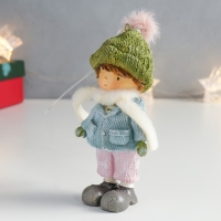 Сувенир полистоун подвеска "Мальчик в зелёной шапке и голубом пиджаке" 6,5х5х13 см
