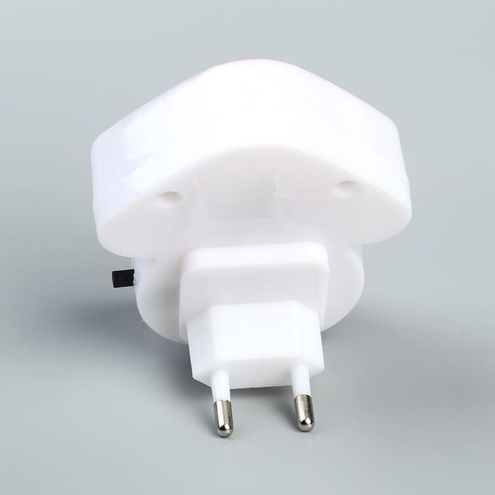 Ночник пластик от сети Ночник пластик от сети "Домик-грибок" МИКС 8х7х2,5 см RISALUX