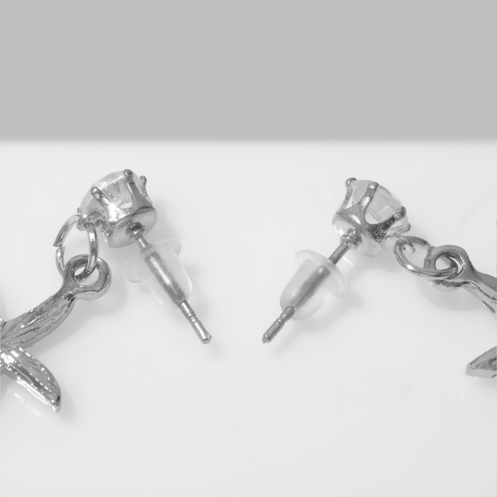 Серьги со стразами «Морская звезда», цвет белый в серебре Серьги со стразами «Морская звезда», цвет белый в серебре