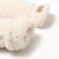 Варежки женские на иск. меху MIST, р-р. 26см, молочный Варежки женские на иск. меху MIST, р-р. 26см, молочный