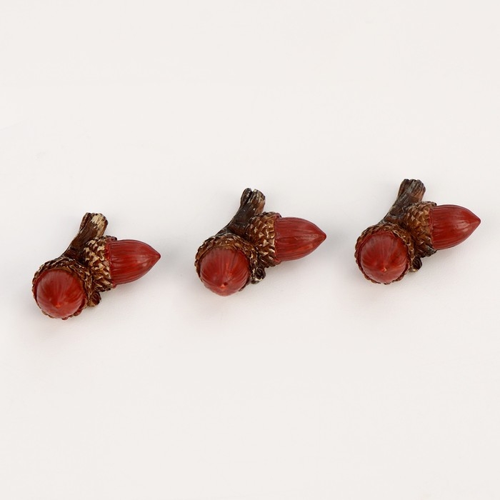 Миниатюра кукольная &laquo;Желуди&raquo;, набор 3 шт., размер 1 шт. &mdash; 1,5 &times; 2 &times; 1 см