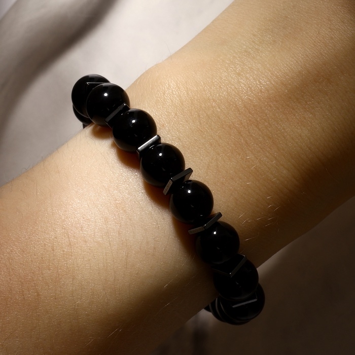 Браслет шар №10 через гематит &laquo;Агат чёрный&raquo;, d=5,5 см