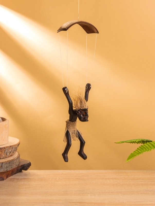 Сувенир "Абориген парашютист" дерево, кокос, 8х6х33 см