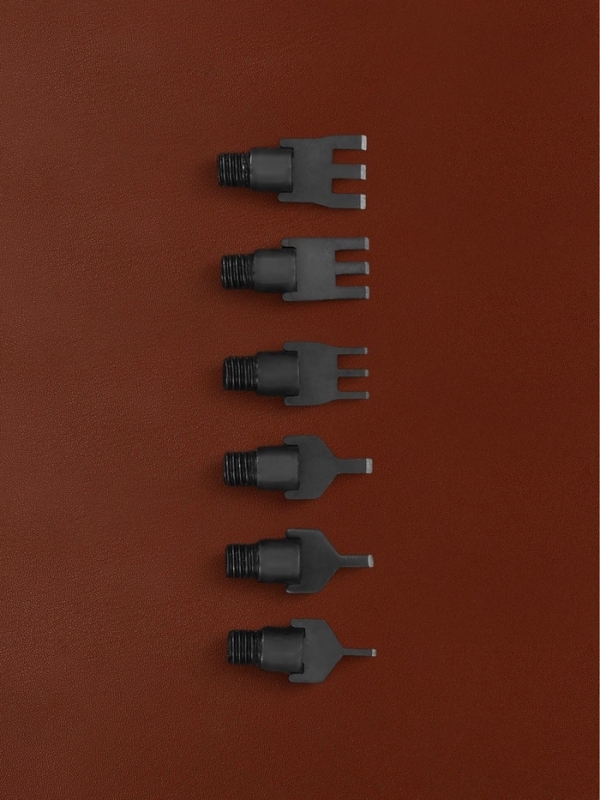 Набор пробойников для кожи, 7 предметов: сменные насадки 6 шт., основа 1 шт.