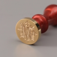 Печать для сургуча с пластиковой ручкой "Буква M на вензеле" 2,5х2,5х6,3 см