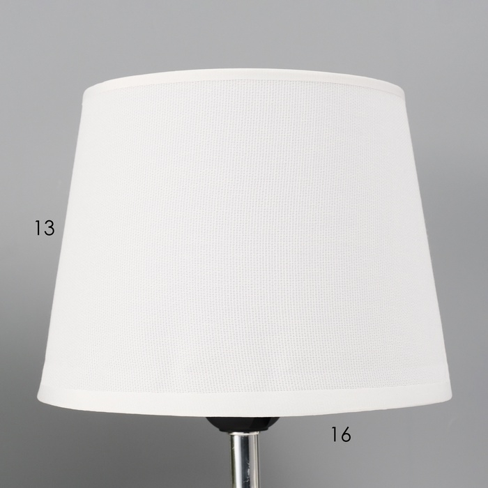 Настольная лампа с абажуром RISALUX &laquo;Блеск&raquo;, 1&times;40 Вт, Е27, белый, 17&times;17&times;24 см