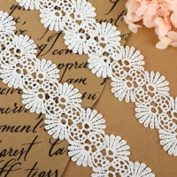 Кружево гипюровое, 40 мм &times; 9 &plusmn; 0,5 м, цвет белый