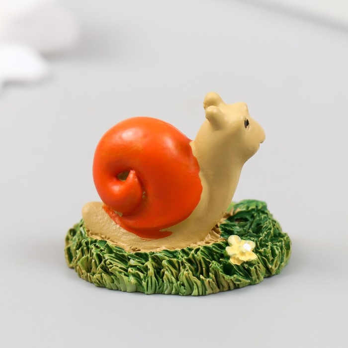 Фигурка для флорариума полистоун Фигурка для флорариума полистоун "Улиточка на полянке" МИКС 4х3х3,3 см