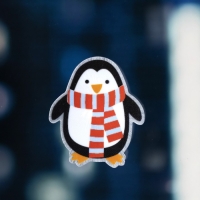 Светодиодная игрушка на липучке &laquo;Пингвин&raquo; 7.5 &times; 8 см, батарейки LR44х3 (в комплекте), свечение мульти