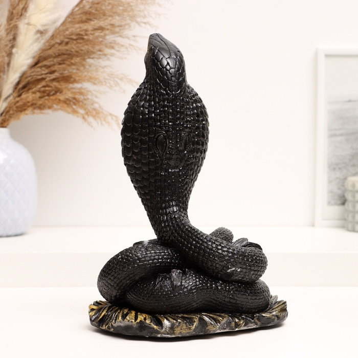 Фигура "Кобра" черная с золотом, 17х13х25см