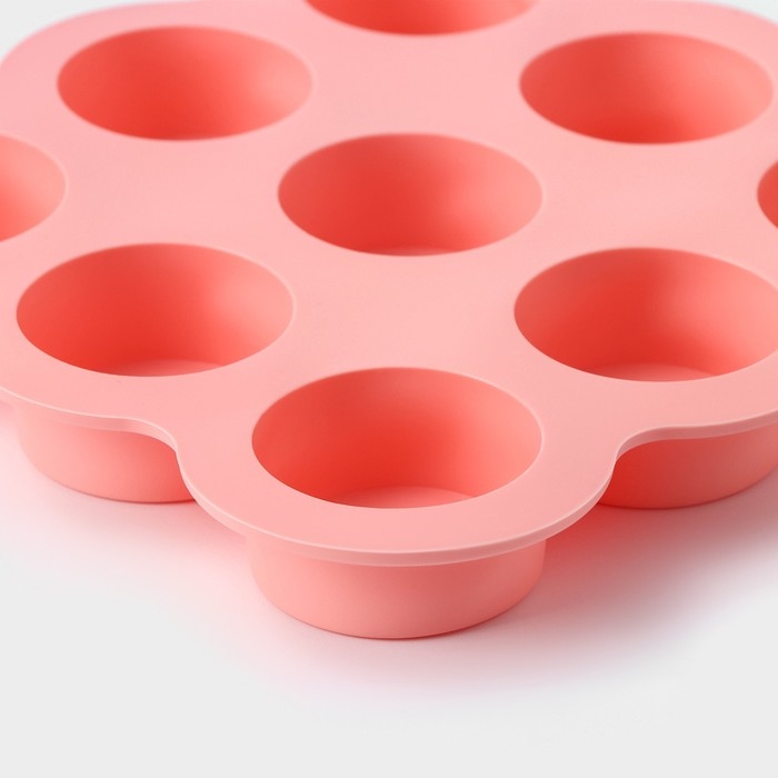 Форма для выпечки Доляна &laquo;Круг&raquo;, 15,5&times;15,5&times;2 см, 9 ячеек (d=3,8 см), цвет розовый