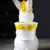 Фигура "Зайка с корзинкой кашпо" 15х25х38 см