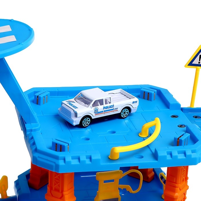 Парковка «Полицейский участок», с металлическими машинками и вертолётом Парковка «Полицейский участок», с металлическими машинками и вертолётом