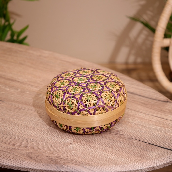 Шкатулка с крышкой плетёная, из бамбука 20х20х11 см