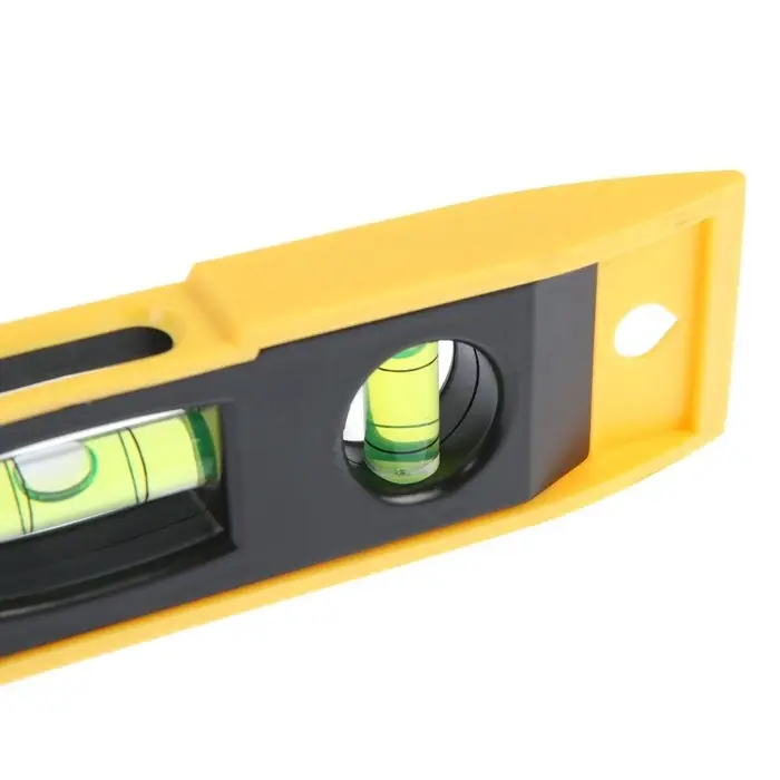 Уровень пластиковый магнитный ТУНДРА, 3 глазка, 150 мм