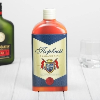 Коробка жестяная в форме бутылки под крепкий алкоголь &laquo;Первый&raquo;