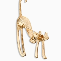 Брошь &laquo;Кошка грациозная с бантиком&raquo;, цвет чёрный в золоте