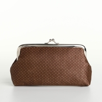 Косметичка на фермуаре, цвет коричневый Косметичка на фермуаре, цвет коричневый
