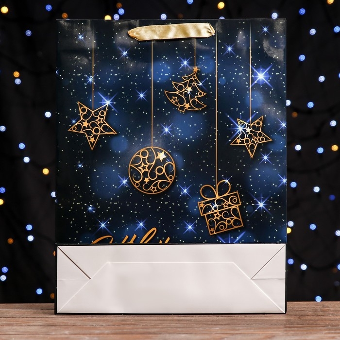 Новый год. Пакет ламинированный вертикальный Новый год. Пакет ламинированный вертикальный "Гирлянда",33 х 42 х 10 см.