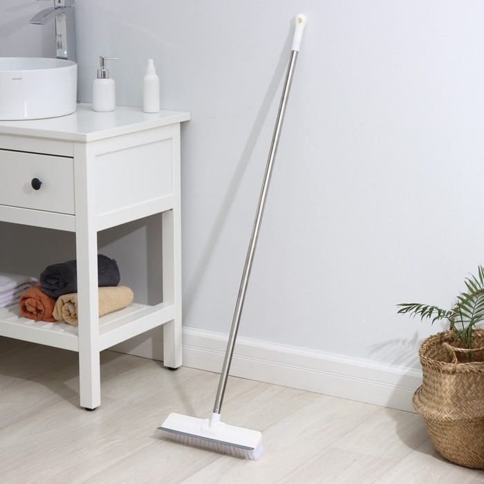 Щётка для подметания пола с водосгоном Доляна, черенок из нержавеющей стали, 28&times;6,5&times;117 см